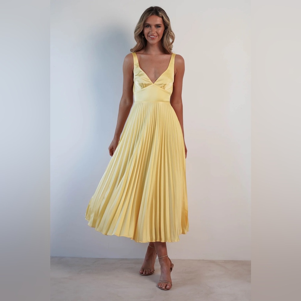 Oh Hello | GOLD PLEATED MIDAXI DRESS | NWT